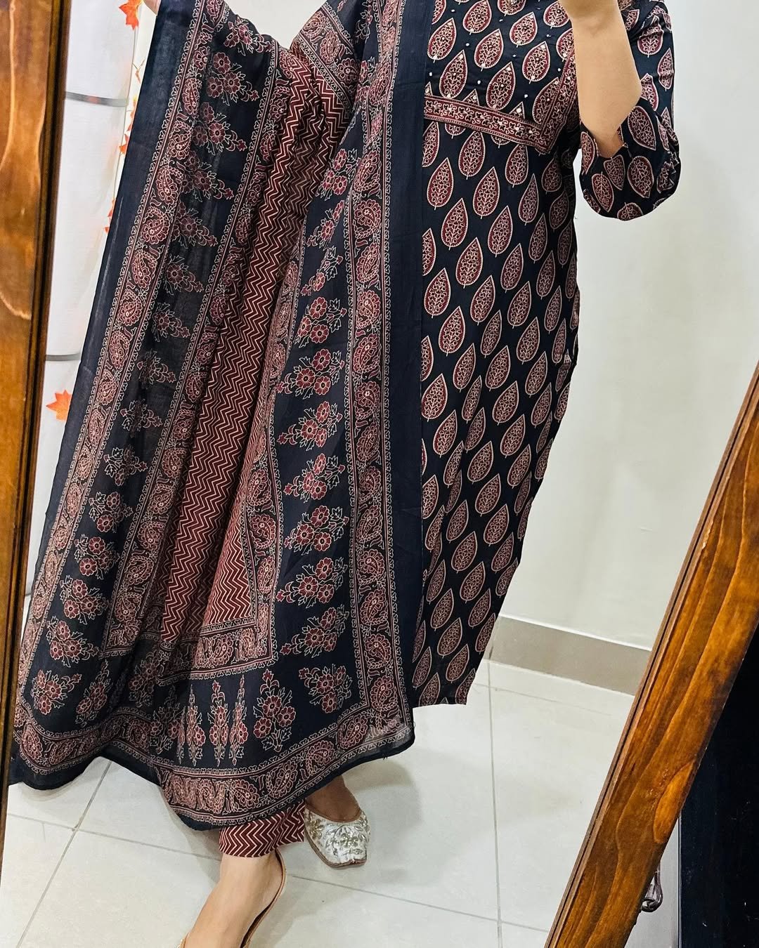 Floral Print Kurta, Salwar & Dupatta Set - Image 2