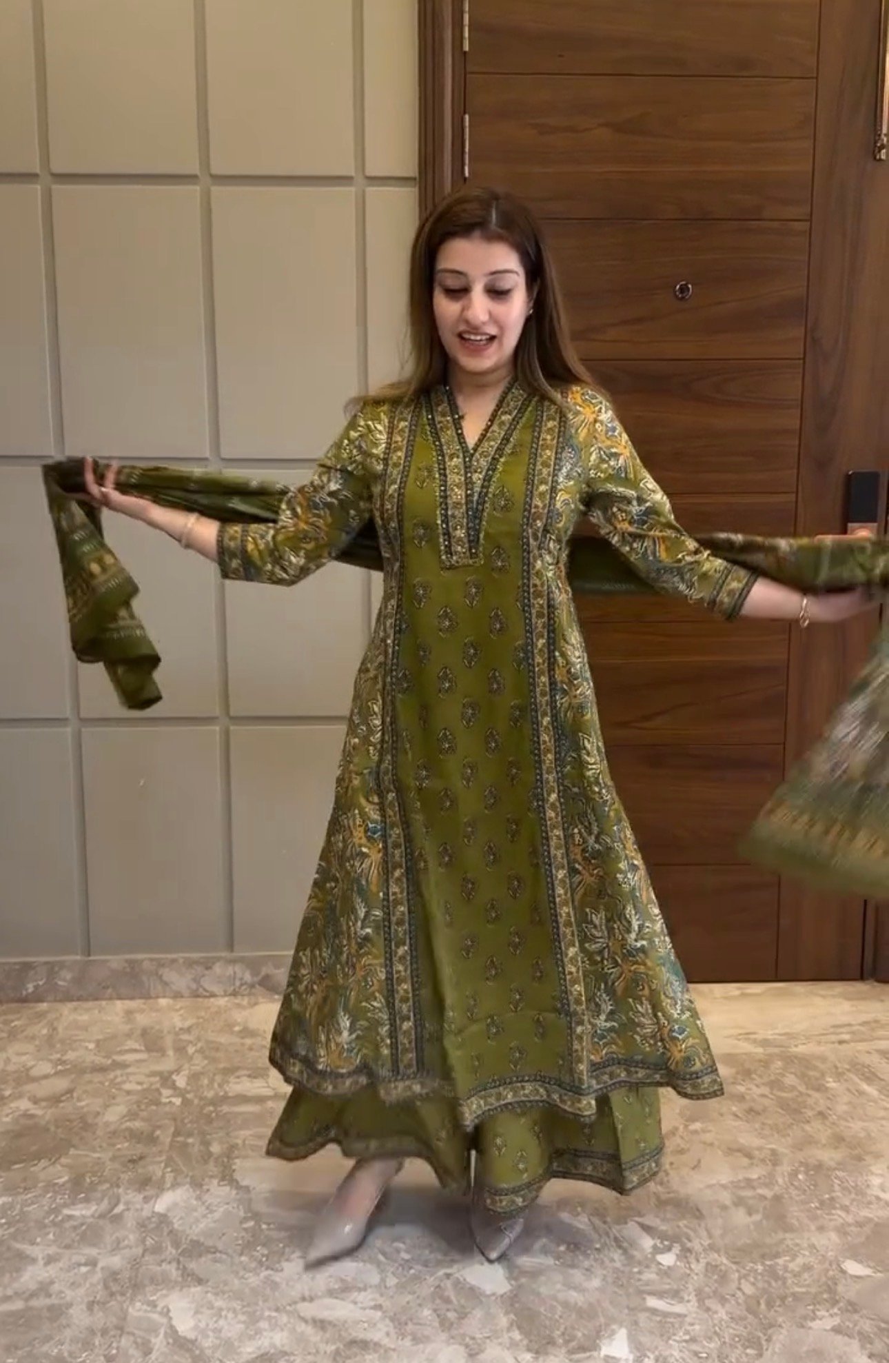 Premium Cotton Three Piece Gown Set - Image 3