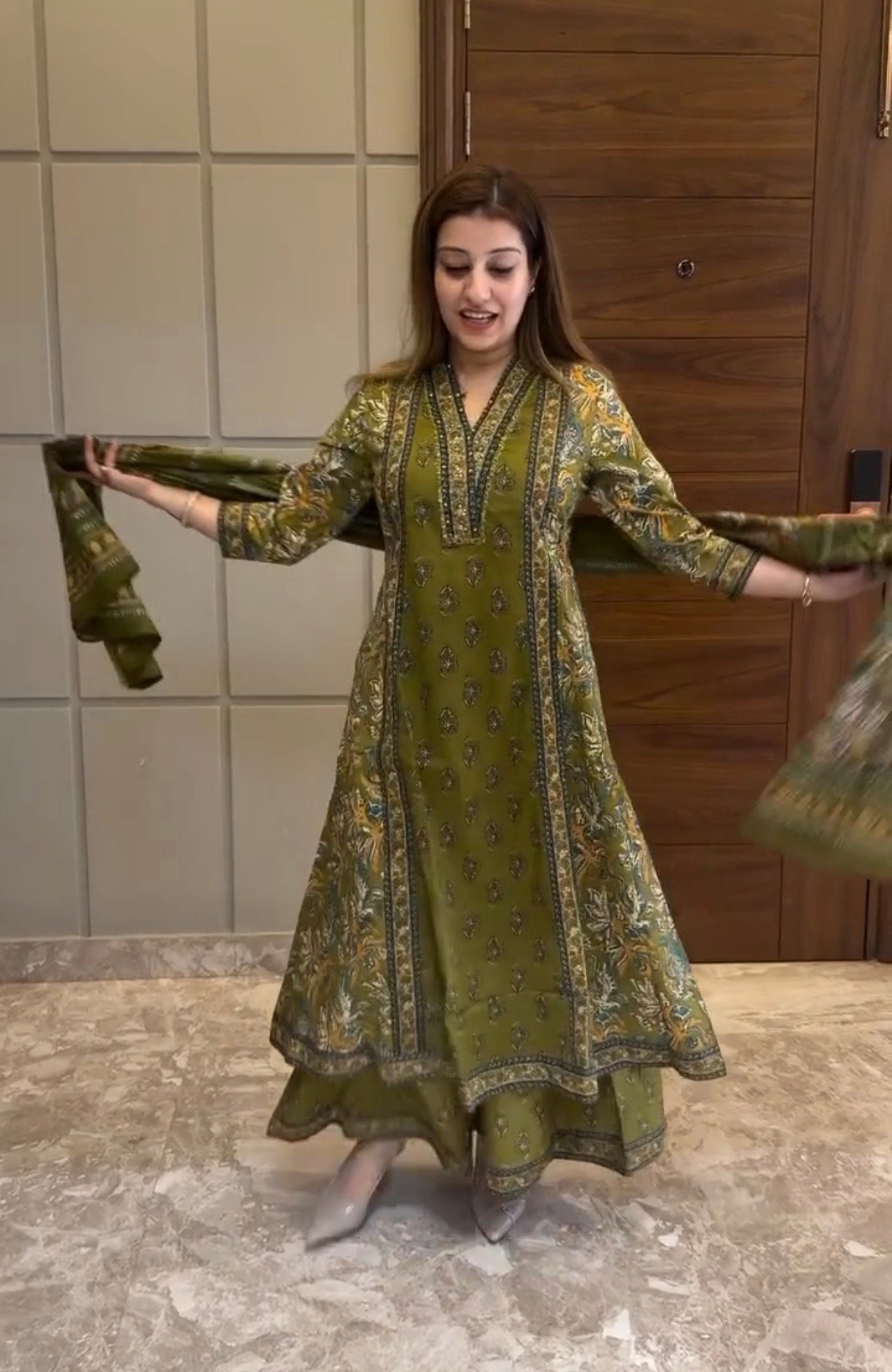 Premium Cotton Three Piece Gown Set - Image 2